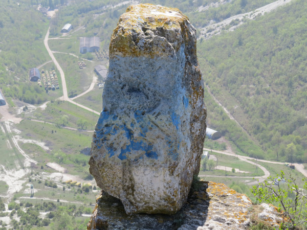 &laquo;Такому в Крыму не место&raquo;. Кто такой Петр Григоренко, почему его памятник снесли?