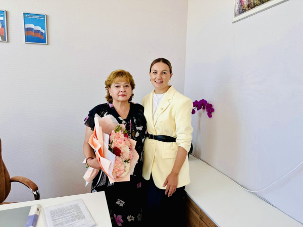 &laquo;ИнтерСтрой&raquo; желает всем педагогам крепкого здоровья