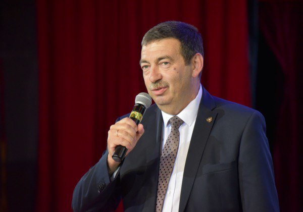 Александр Лившиц: &laquo;Воспитывать будущих строителей в 2025 году - приоритетная задача опытных наставников Севастополя&raquo;