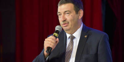 Александр Лившиц: «Воспитывать будущих строителей в 2025 году - приоритетная задача опытных наставников Севастополя»
