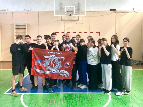 &laquo;Три дня тренировки&raquo;. Севастопольские школьники шли друг на друга с кулаками, но это было полезно