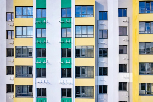 &laquo;Дополнительные возможности для защиты имущества&raquo;. Кто оплатит капремонт квартиры россиян после атаки дронов?
