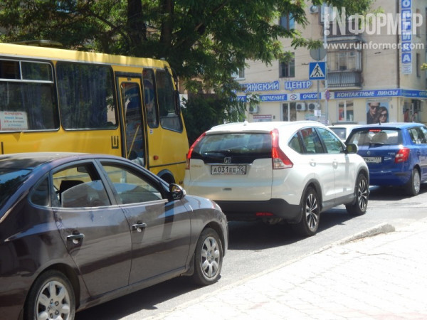 Осенние дороги зовут: в Крыму цена на новые полноприводные авто снизилась на 6%