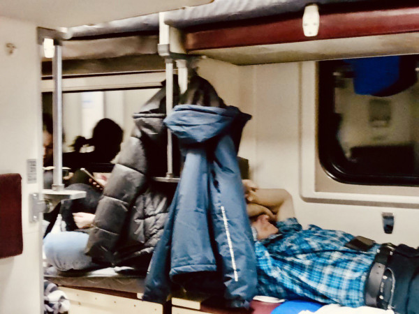 &laquo;Новогодние рейсы&raquo; в Крым: во время новогодних праздников будет запущено 12 поездов
