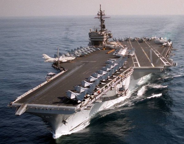 Авианосец ВМФ США Kitty Hawk 